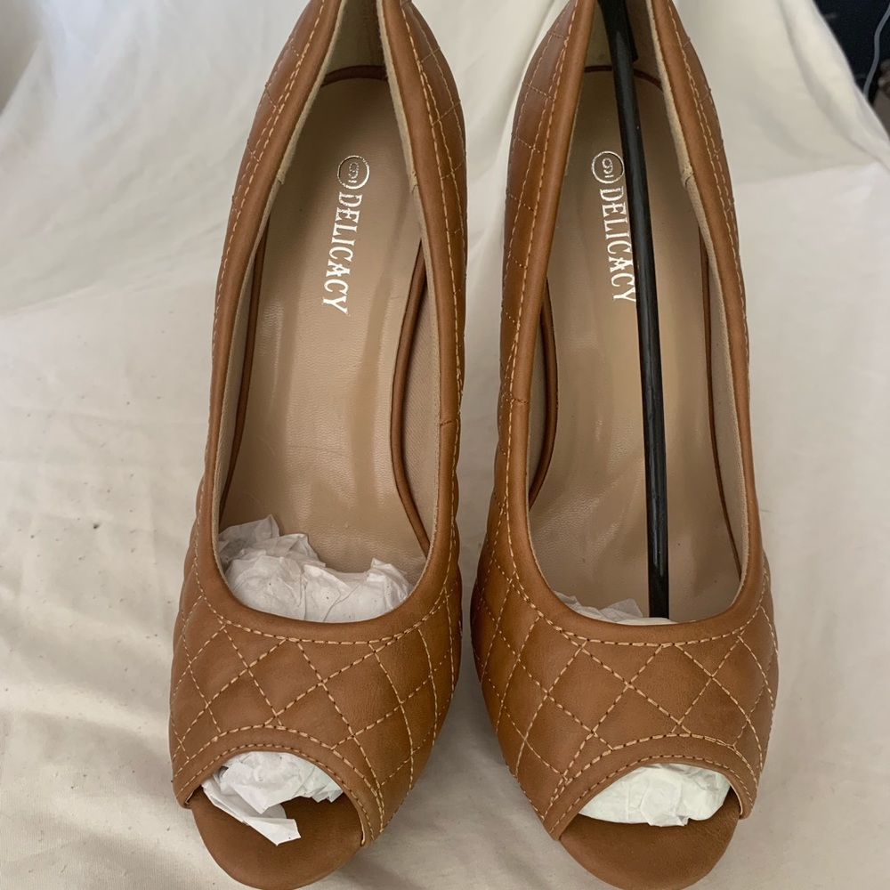 Tan quilted leather peep toe